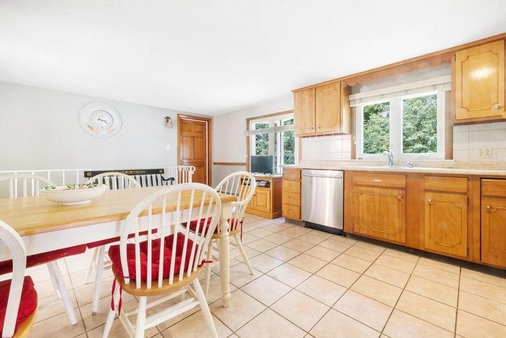 Photo of 32 Scenic Dr