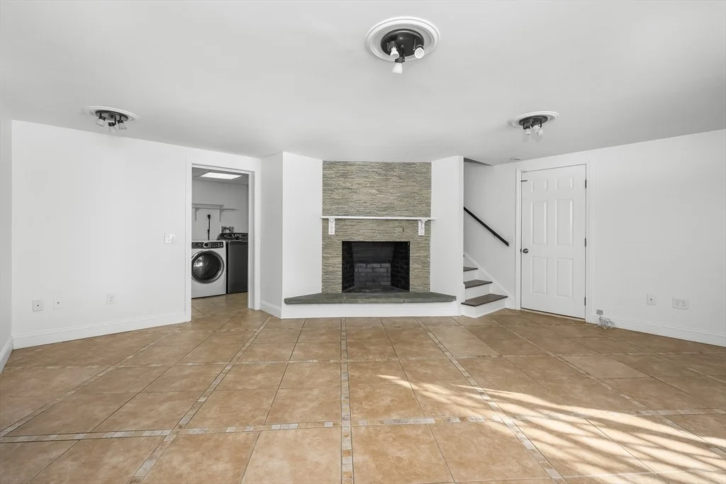 Photo of 103 Pine Tree Dr