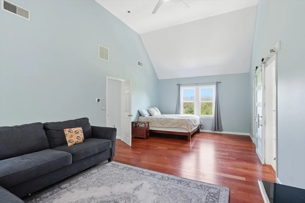 Photo of 26 Long Hill Rd