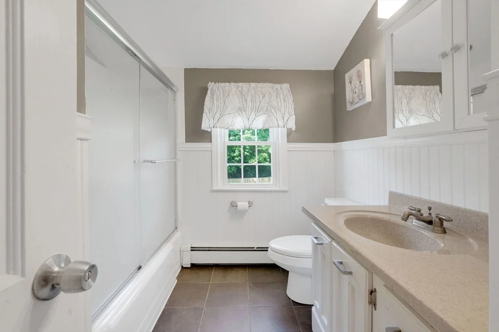 Photo of 9 Longview Dr