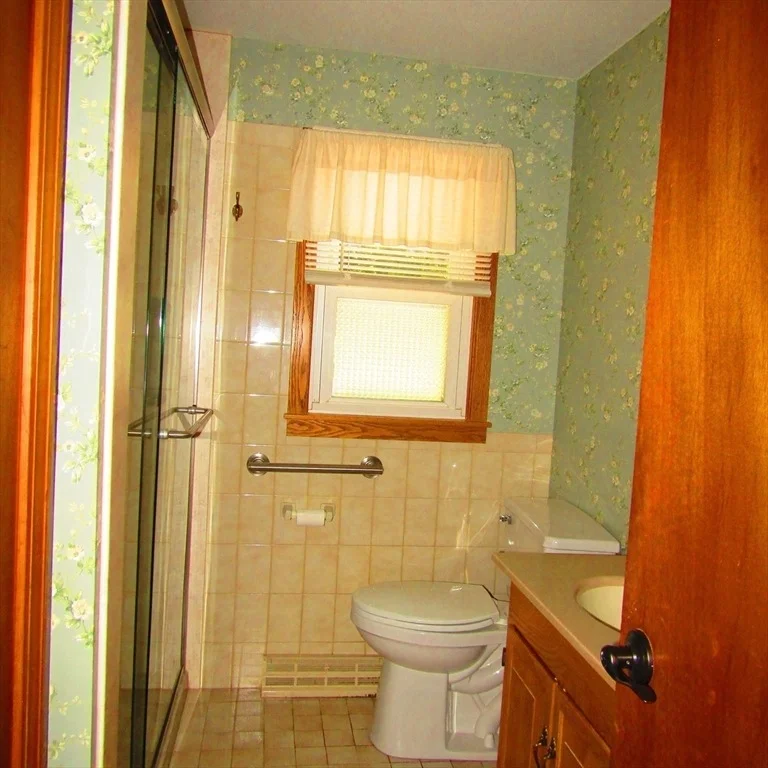 Photo of 33 Claire Avenue
