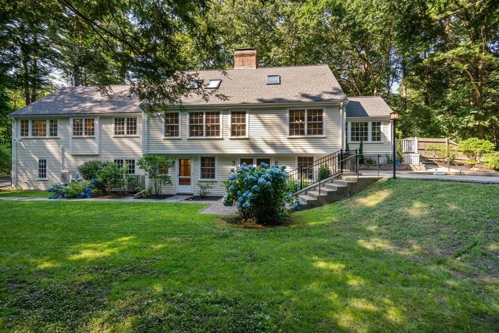 Photo of 156 Cherry Brook Rd