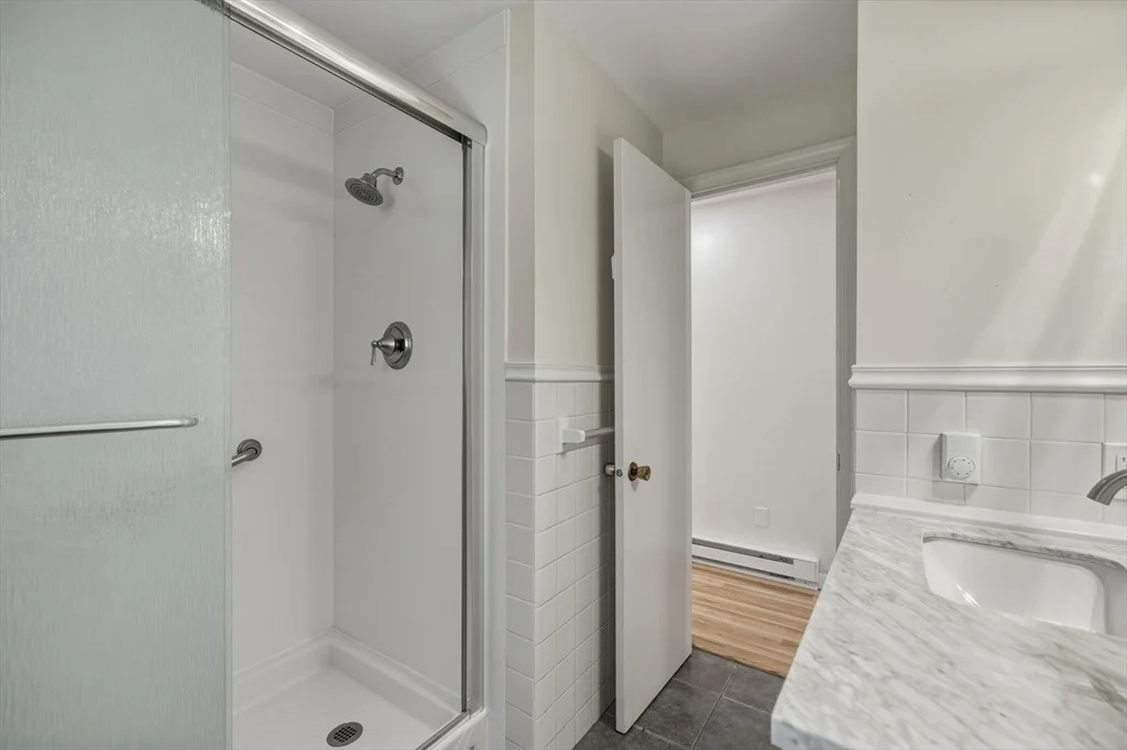 Photo of 282 Bay Rd