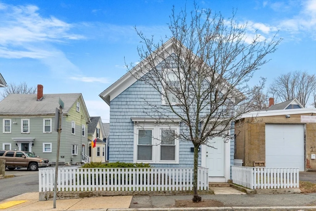 Photo of 21 Roundy St.