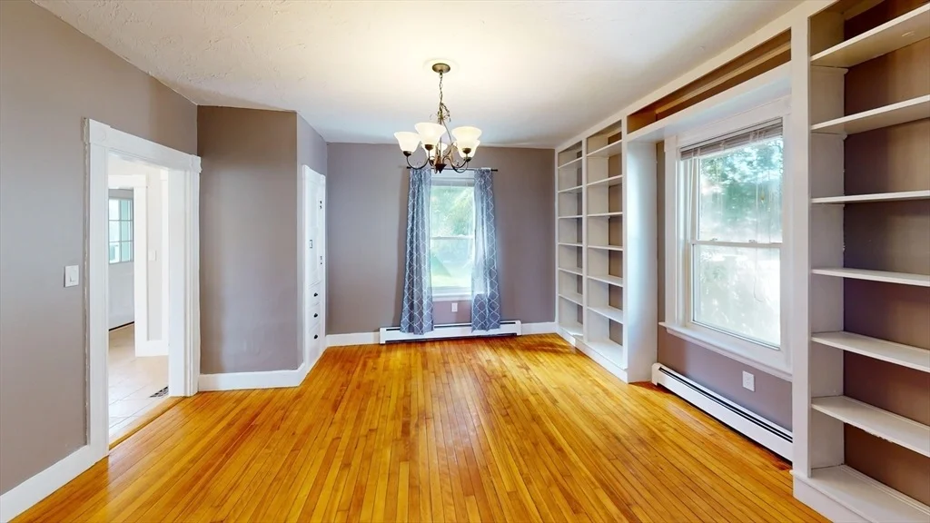 Photo of 10 Jackson Ave.