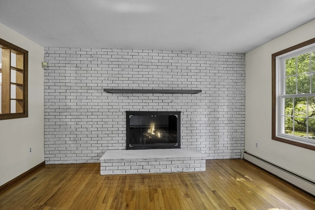 Photo of 5 Carl Gardner Rd