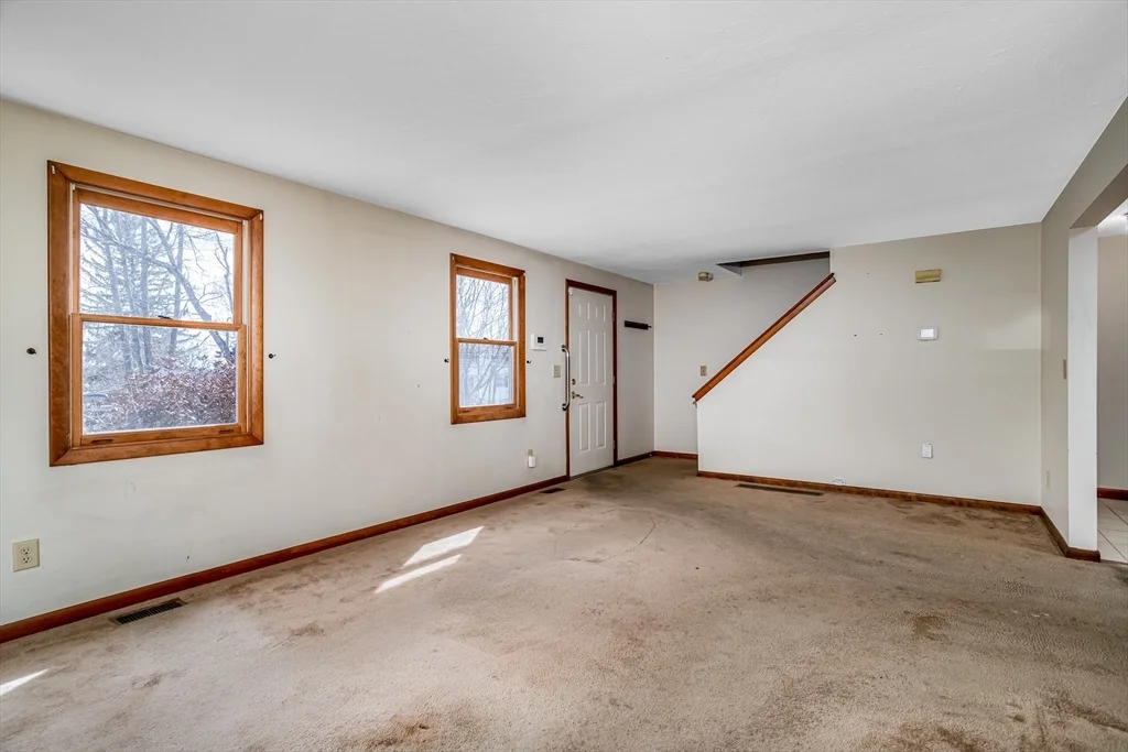 Photo of 6 Catalpa Circle