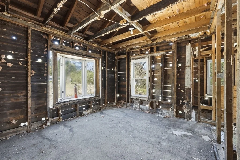 Photo of 1024 Westhampton Rd