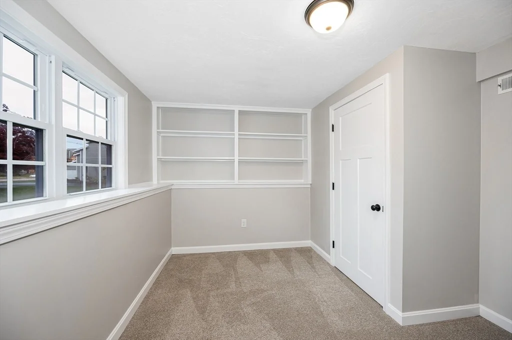Photo of 355 Andover St