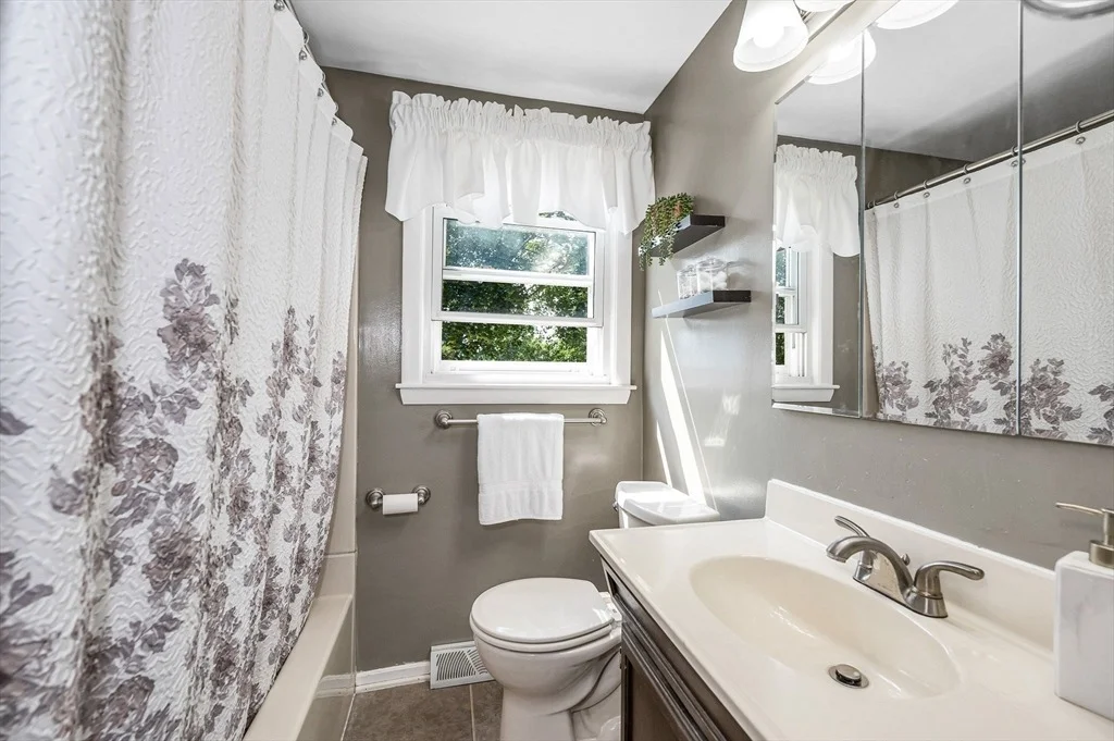 Photo of 41 Fairchild Ave