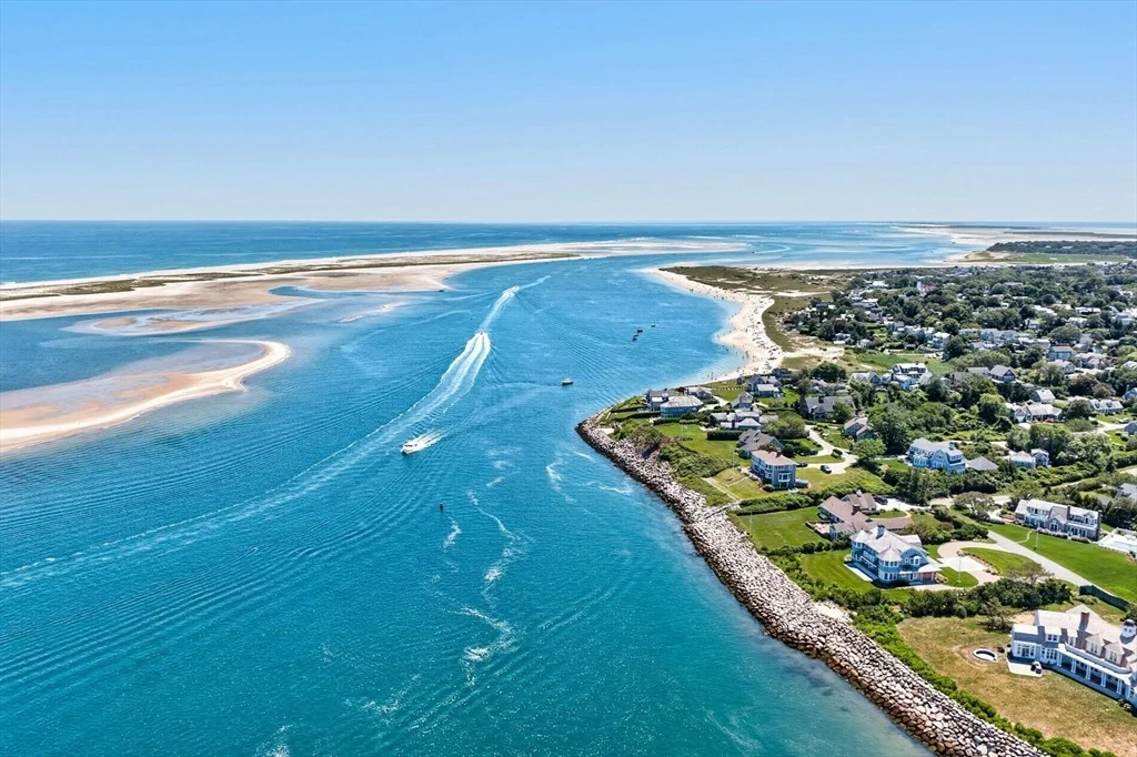 Photo of 166 Shore Road
