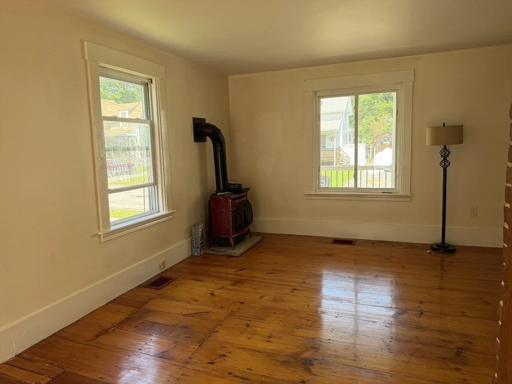 Photo of 160 Mill Street