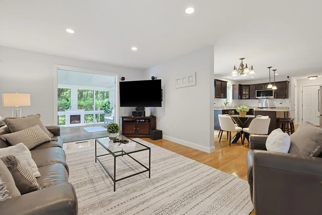 Photo of 7 Stanley Cir
