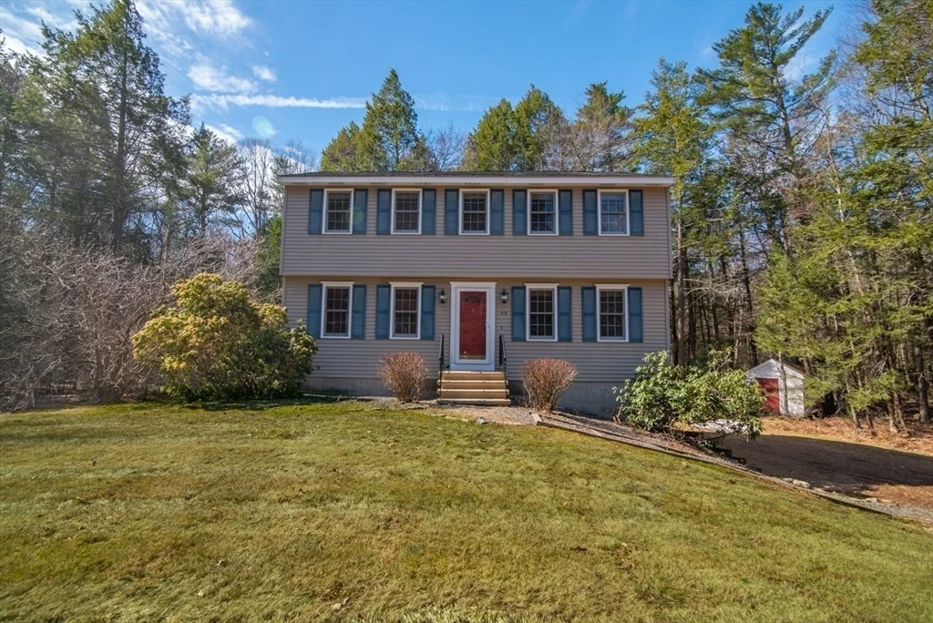 Photo of 49 Kristin Dr