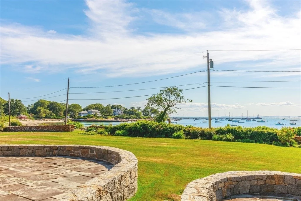 Photo of 100 Eastern Point Blvd