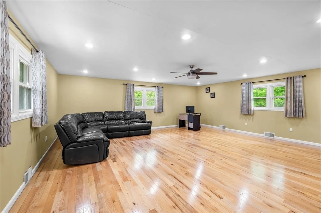 Photo of 72 Paulson Dr