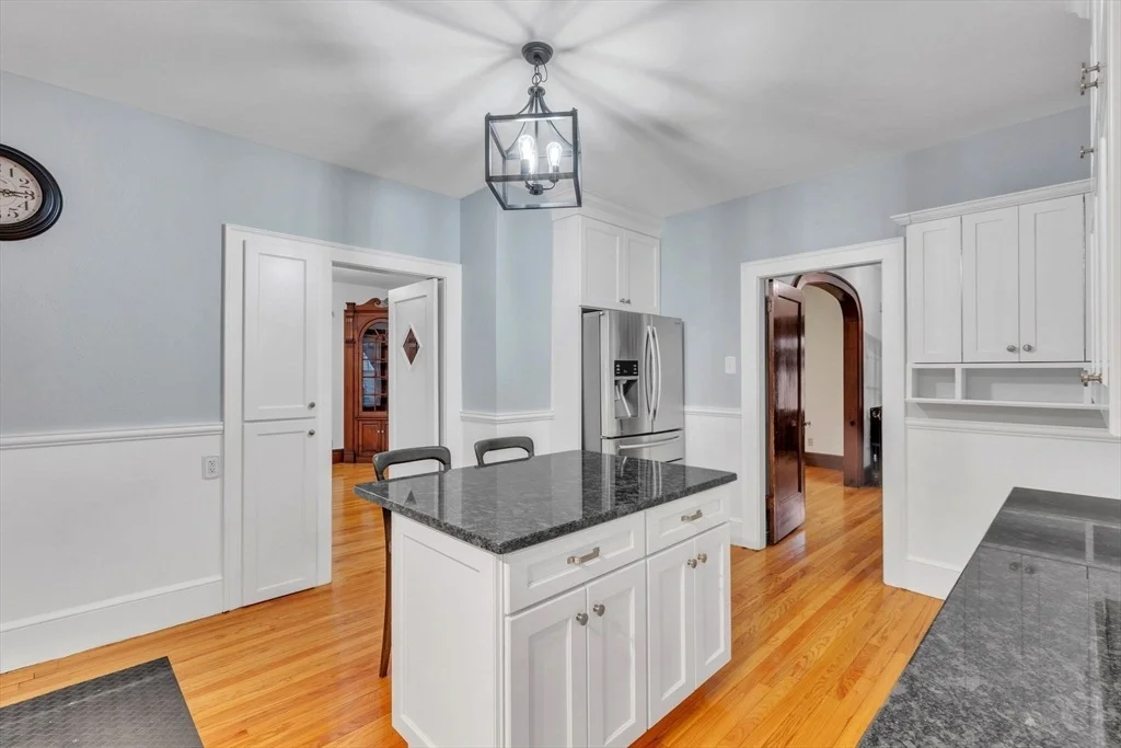 Photo of 458 Broadway St