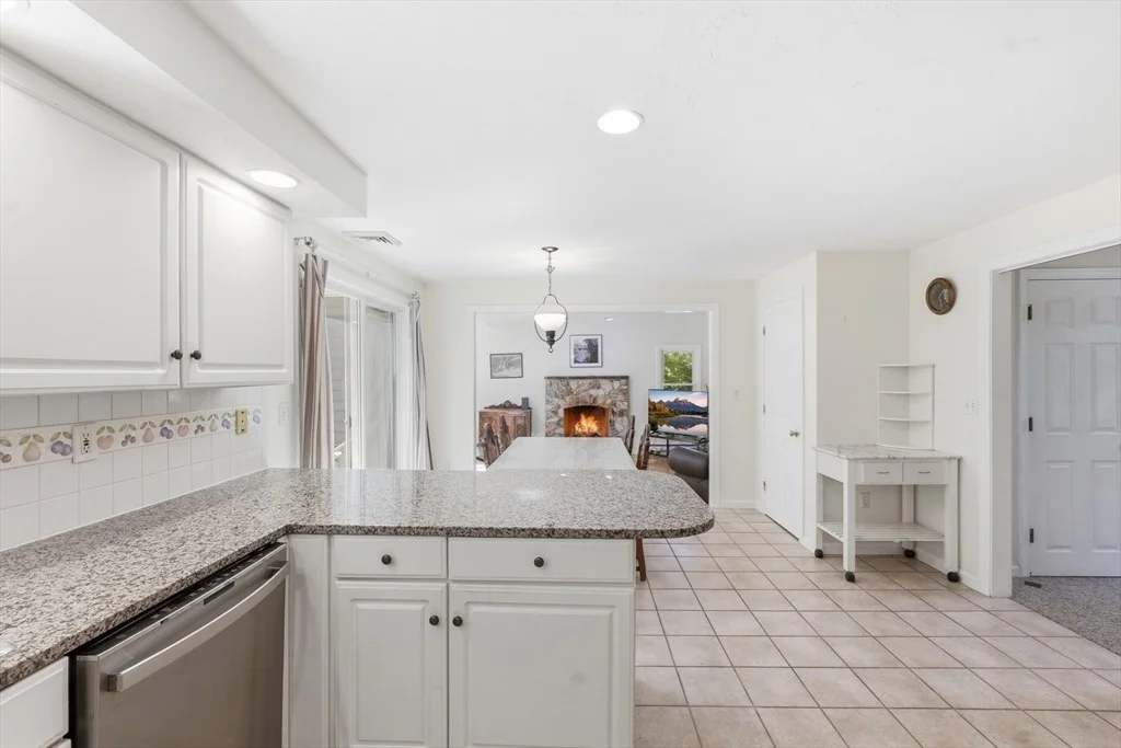 Photo of 41 Lamplighter Dr