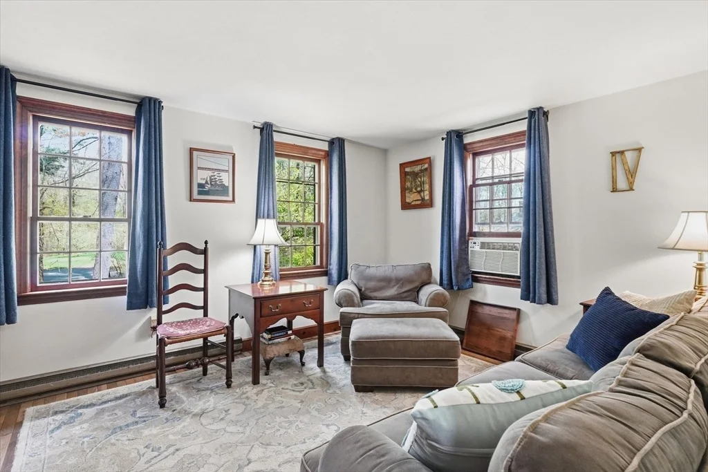 Photo of 10 Lenway Rd