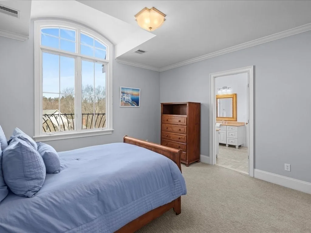 Photo of 2 Copperbeech Circle