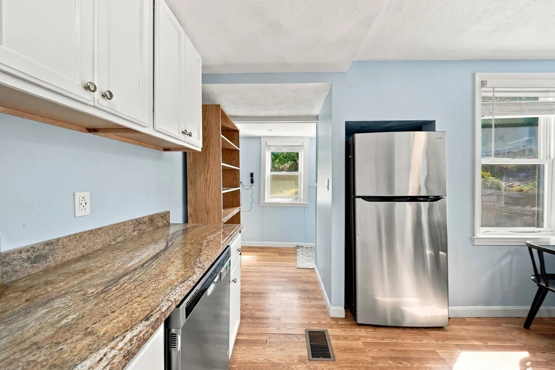 Photo of 6 Clifton Ave