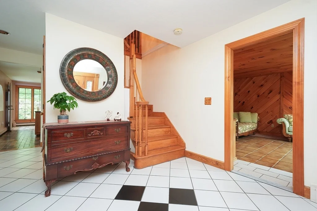 Photo of 51 Manitoba Rd