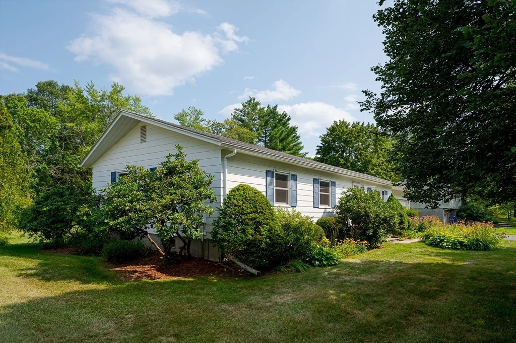 Photo of 124 Pondview Dr