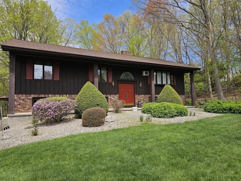 Photo of 38 Meadowlark Circle