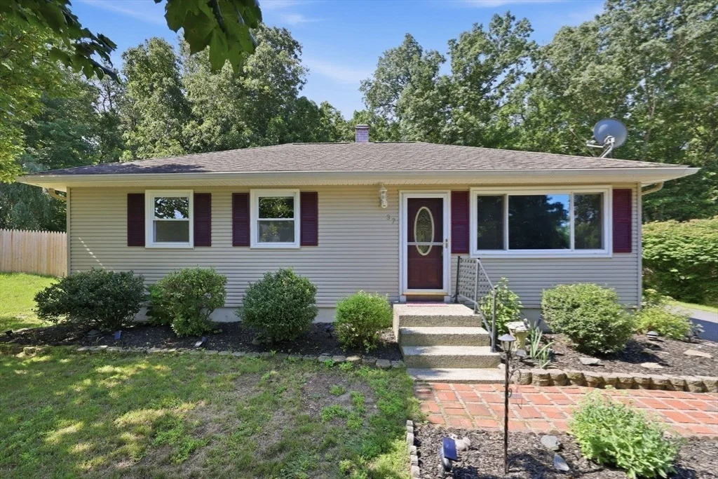 Photo of 37 Squirrel Rd