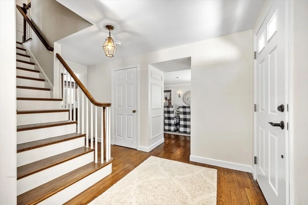 Photo of 11 Berkley Cir
