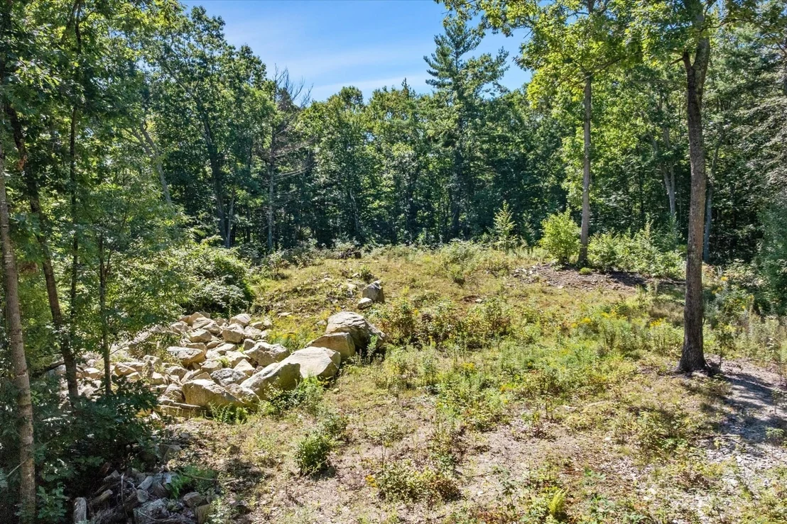 Photo of 39 Chickering Rd