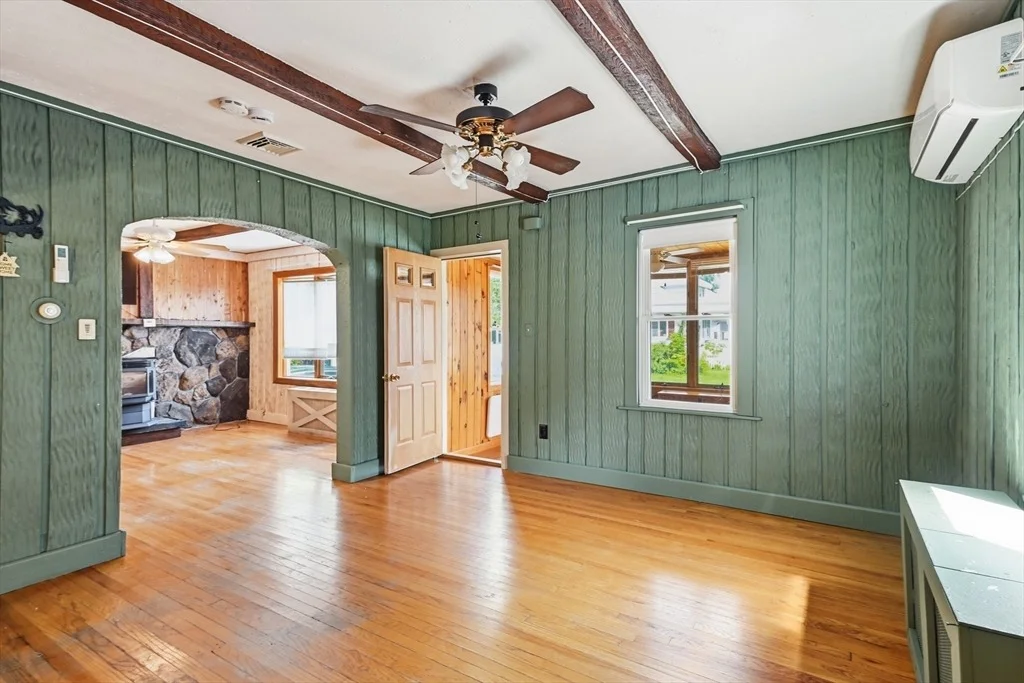 Photo of 64 Stewart St