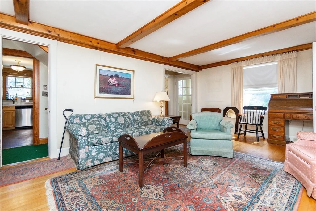 Photo of 108 Warren Rd