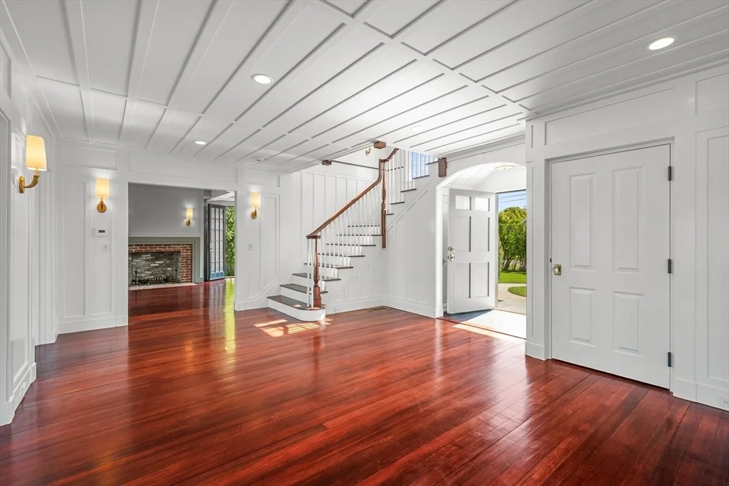 Photo of 108 Shore Road