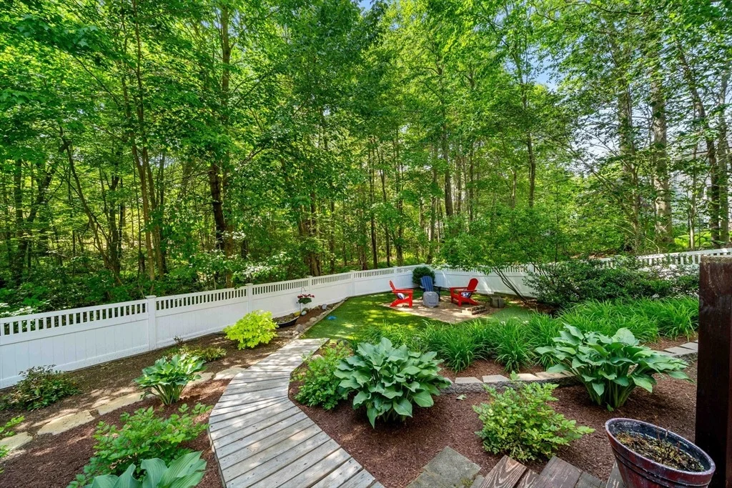Photo of 4 Deer Haven Rd
