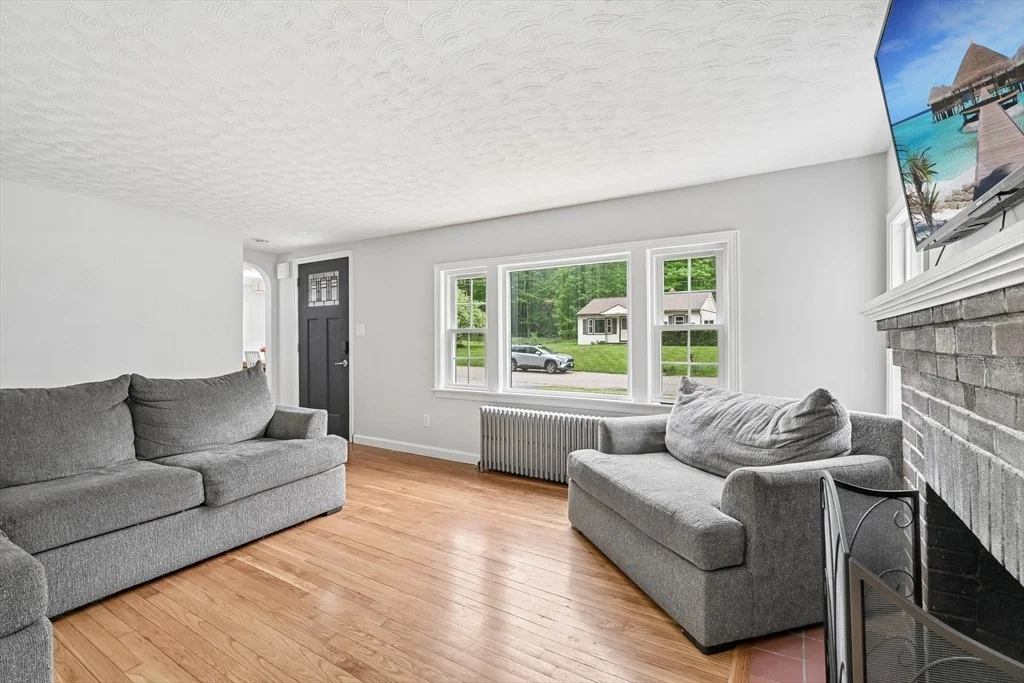 Photo of 18 Carleton Rd