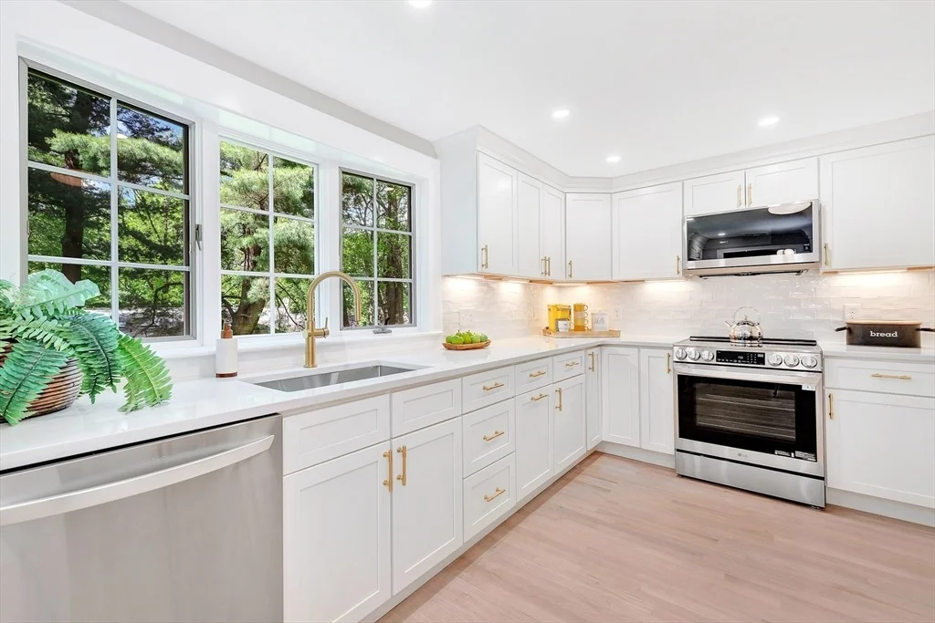 Photo of 27 Lantern Ln
