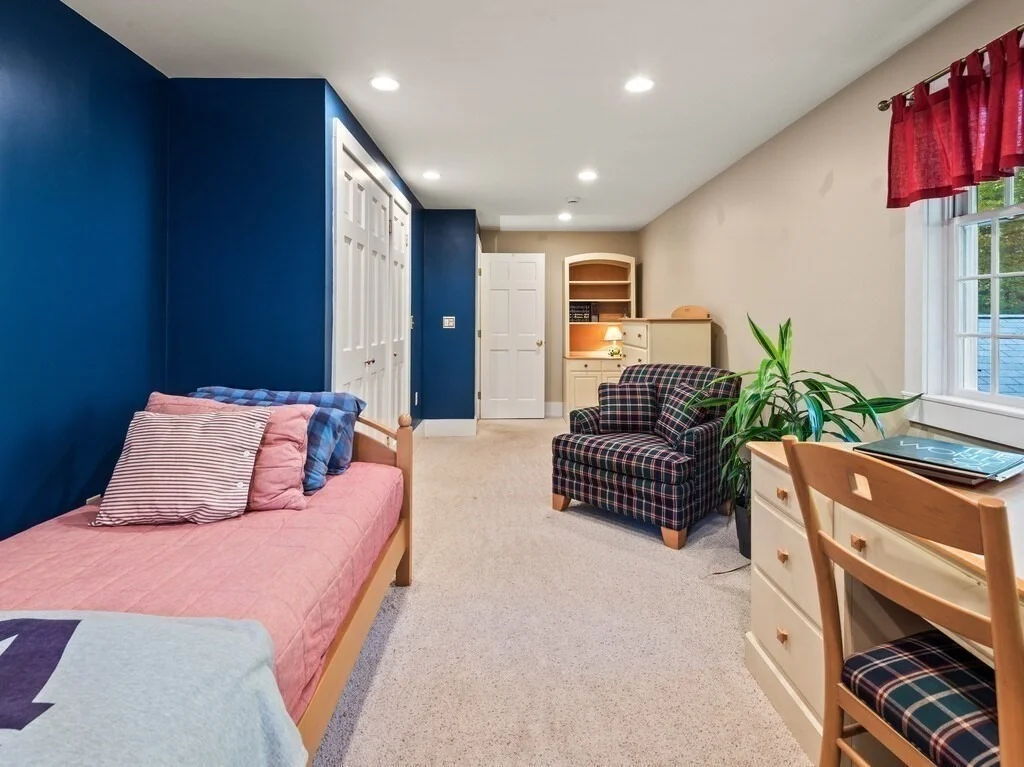 Photo of 26 Townsend Dr