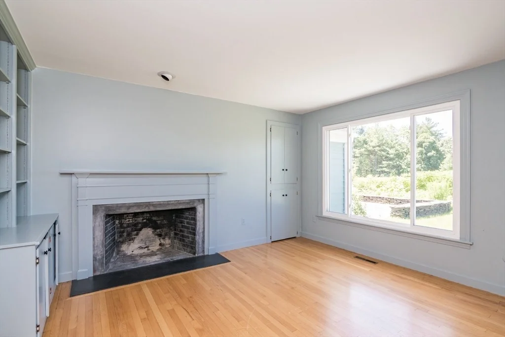 Photo of 53 Iduna Ln