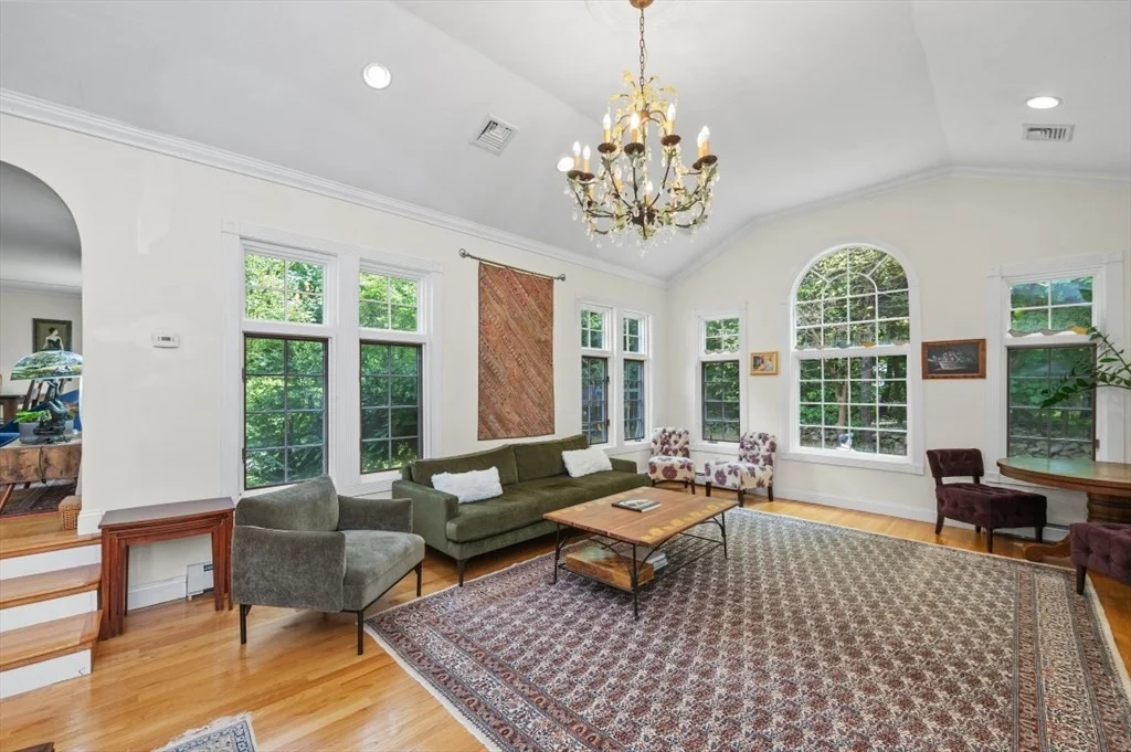 Photo of 18 Edgewood Rd