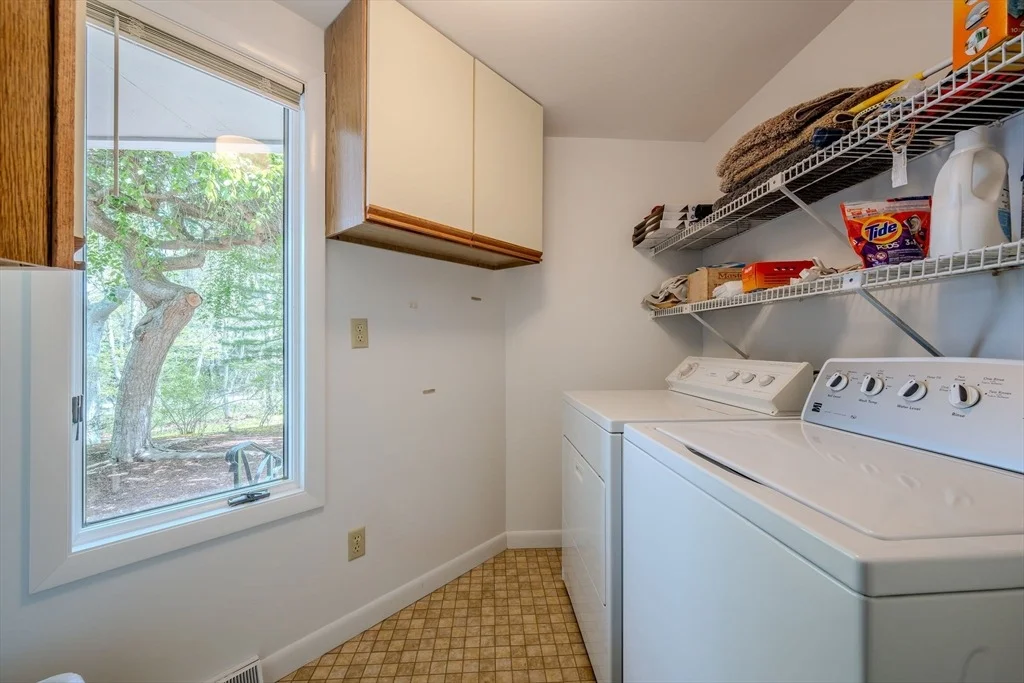 Photo of 41 Greensward Cir