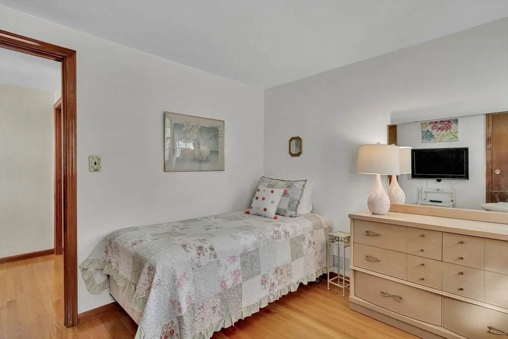 Photo of 42 Grapevine Avenue