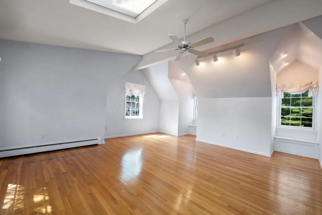Photo of 14 Powder House Cir