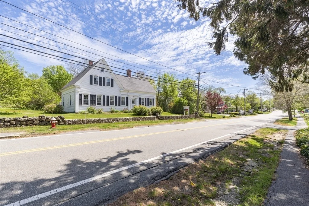 Photo of 831 Main Street