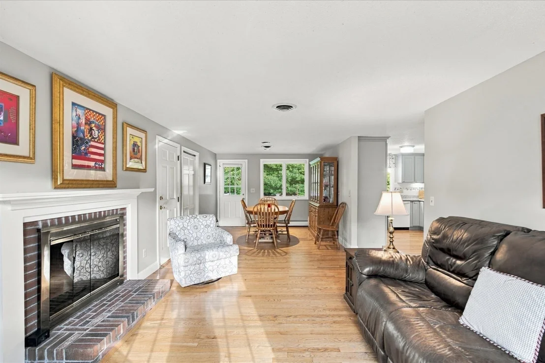 Photo of 402 Prince Hinckley Rd