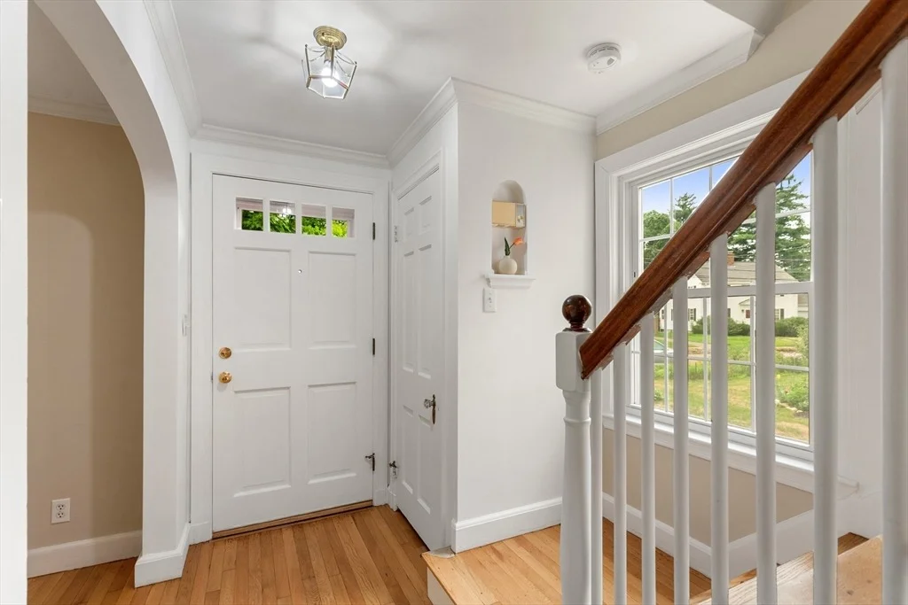 Photo of 19 Colonial Dr