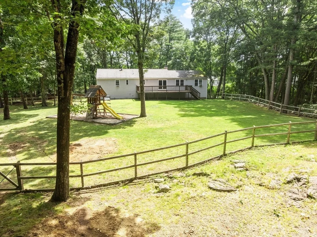 Photo of 597 Old Dunstable Rd