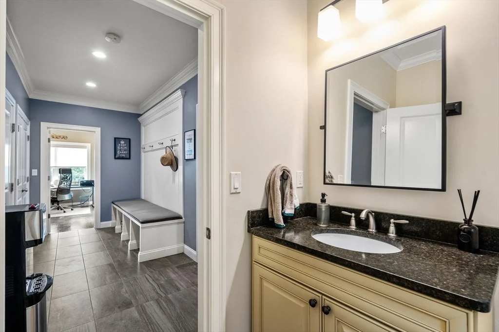 Photo of 53 Thompson Ave