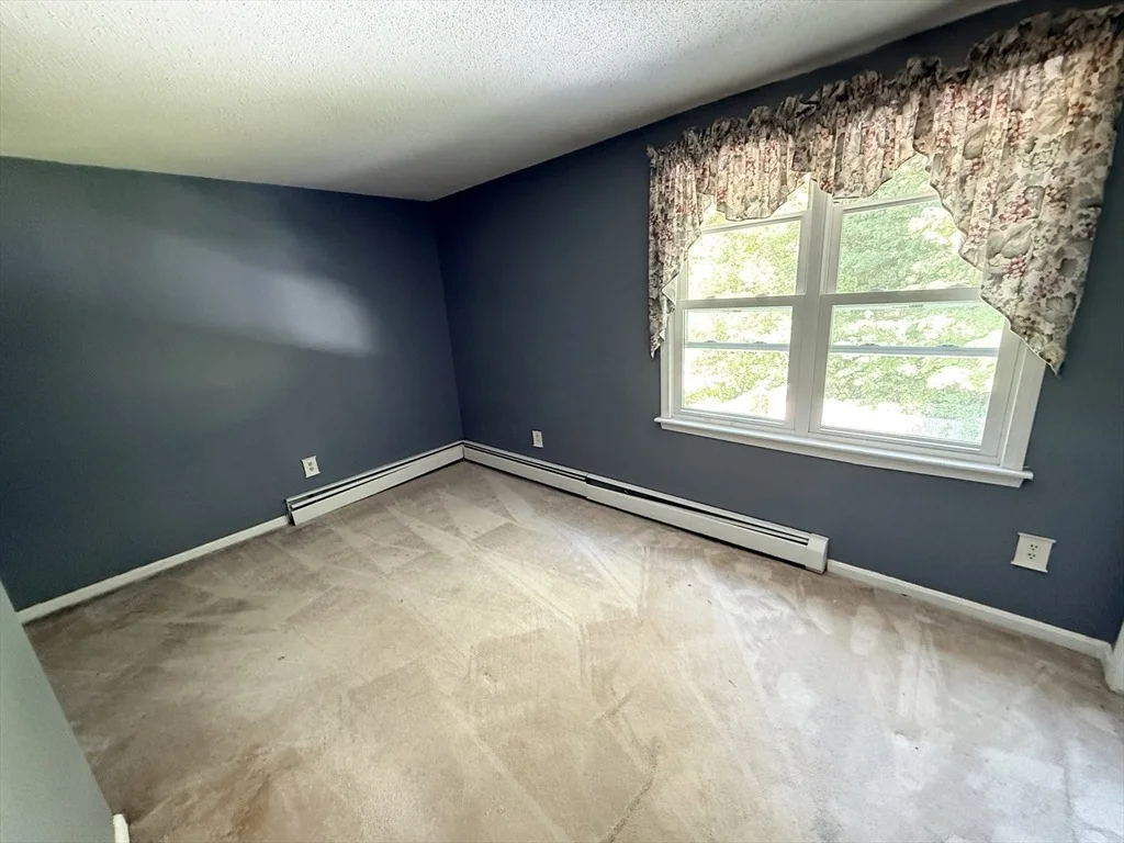 Photo of 48 Vincent Cir