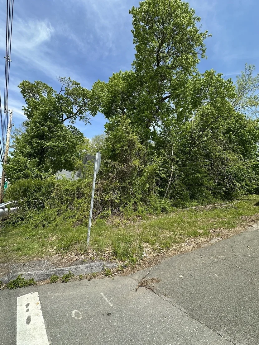 Photo of 2 Colonial Drive